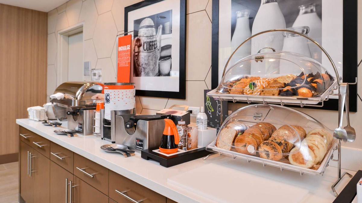 Farmingdale Hotel | Hampton Inn & Suites By Hilton Long Island Farmingdale
