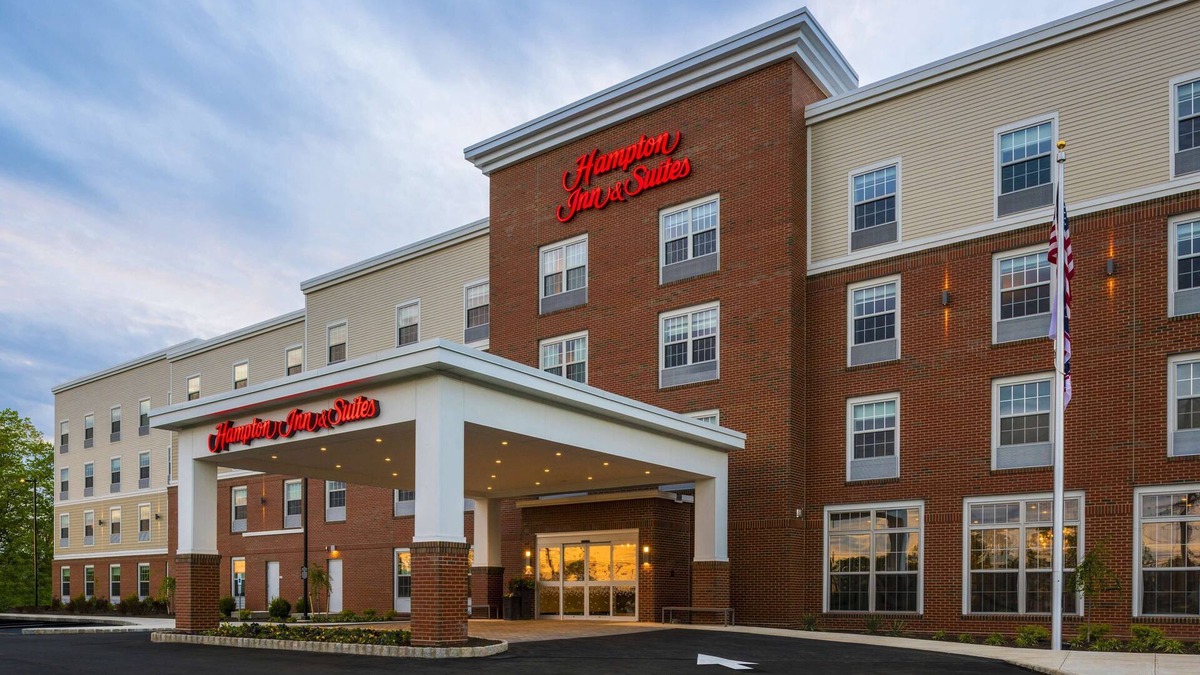 Martinsville Hotel | Hampton Inn & Suites Bridgewater