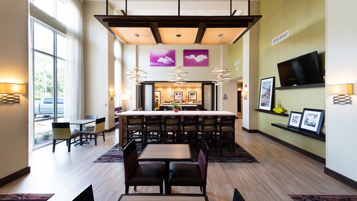 Cape Fear Hotel | Hampton Inn & Suites Fayetteville