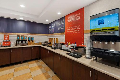 Mount Vernon Hotel | Hampton Inn & Suites Fort Belvoir Alexandria South