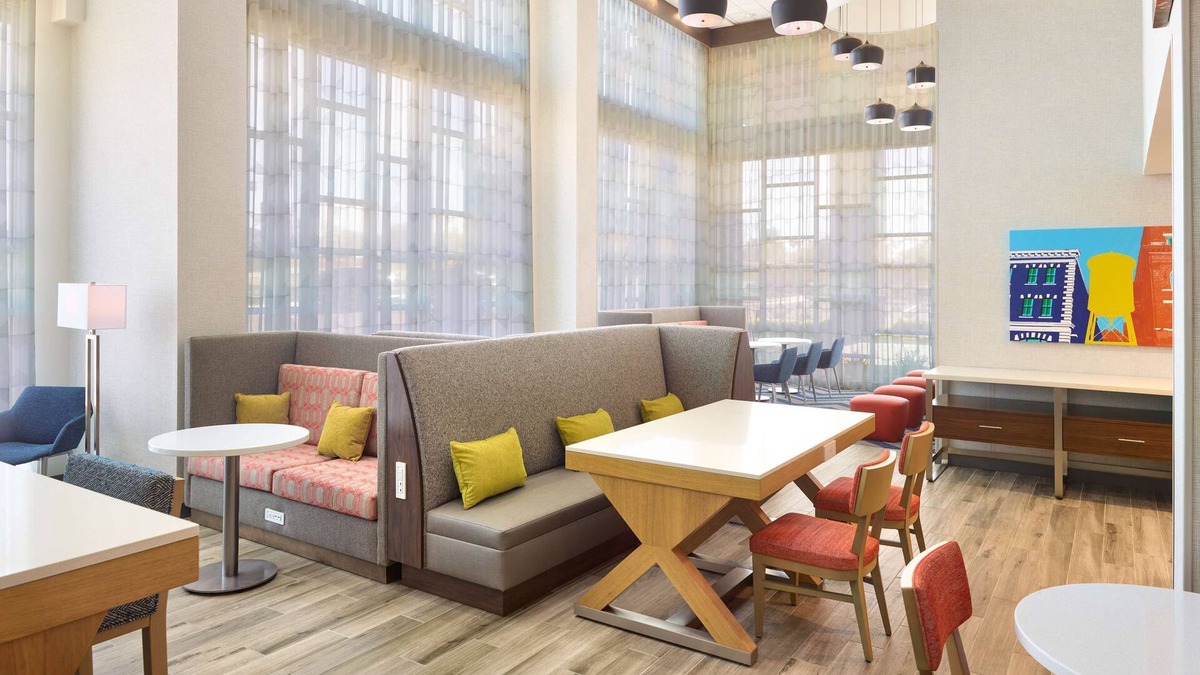 Fultondale Hotel | Hampton Inn & Suites Fultondale Birmingham I 65, AL