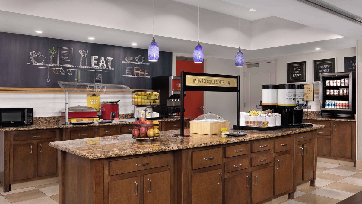 Huntersville Hotel | Hampton Inn & Suites Huntersville