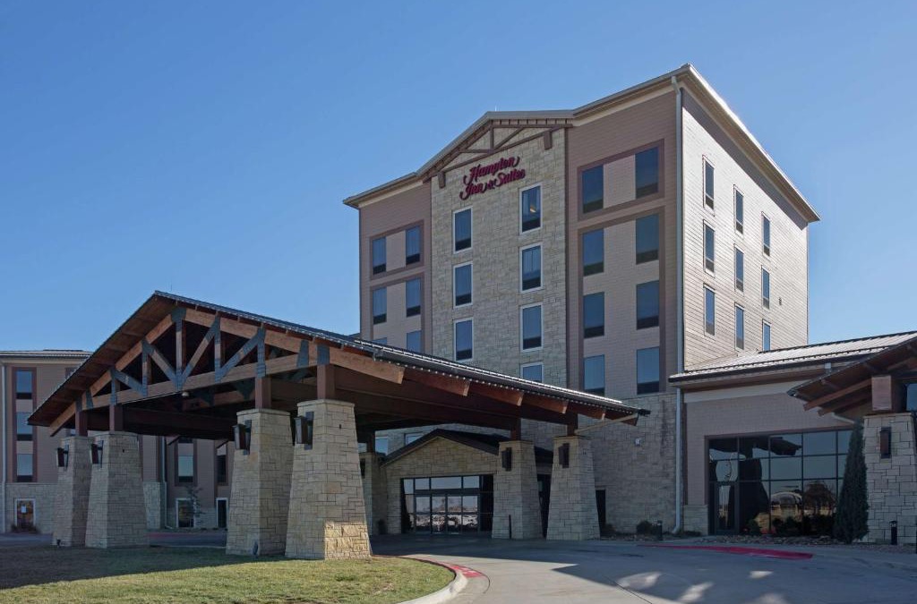 Peck Hotel | Hampton Inn & Suites I-35/Mulvane