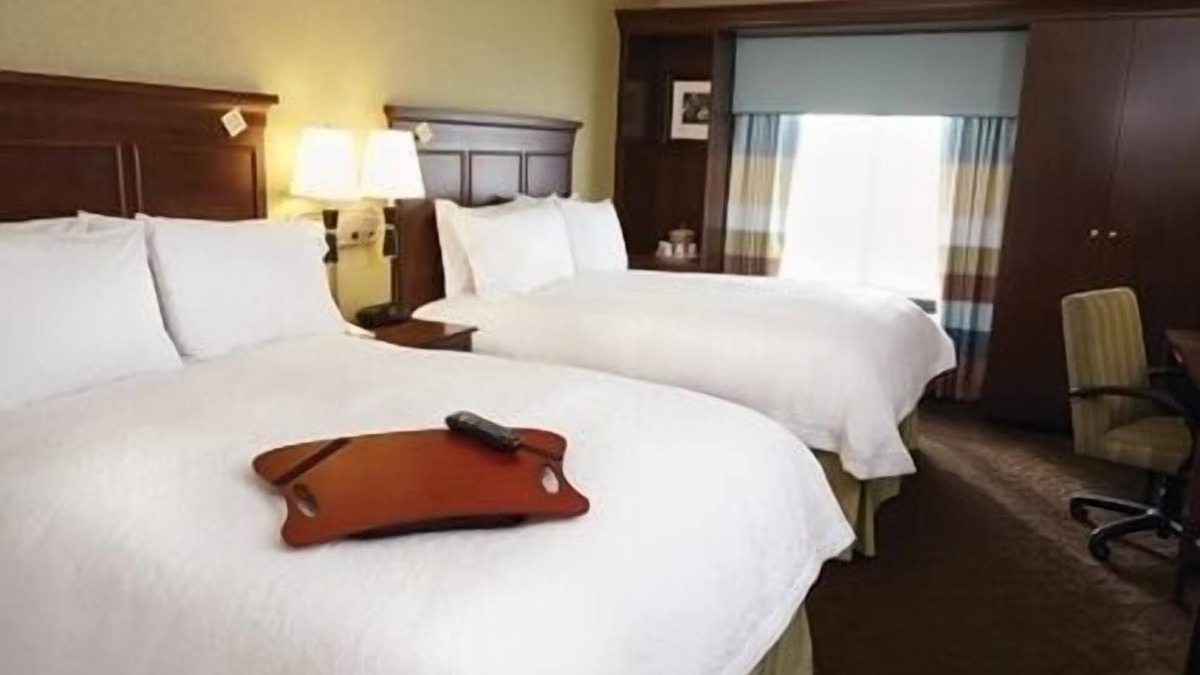 La Porte Hotel | Hampton Inn & Suites La Porte