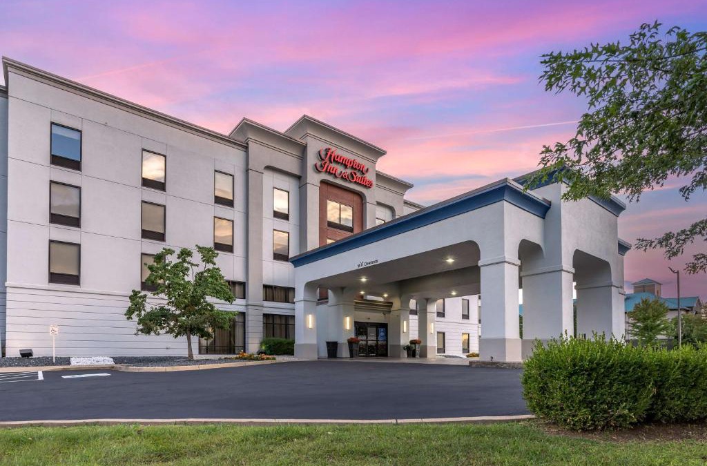 Jeffersontown Hotel | Hampton Inn & Suites Louisville East