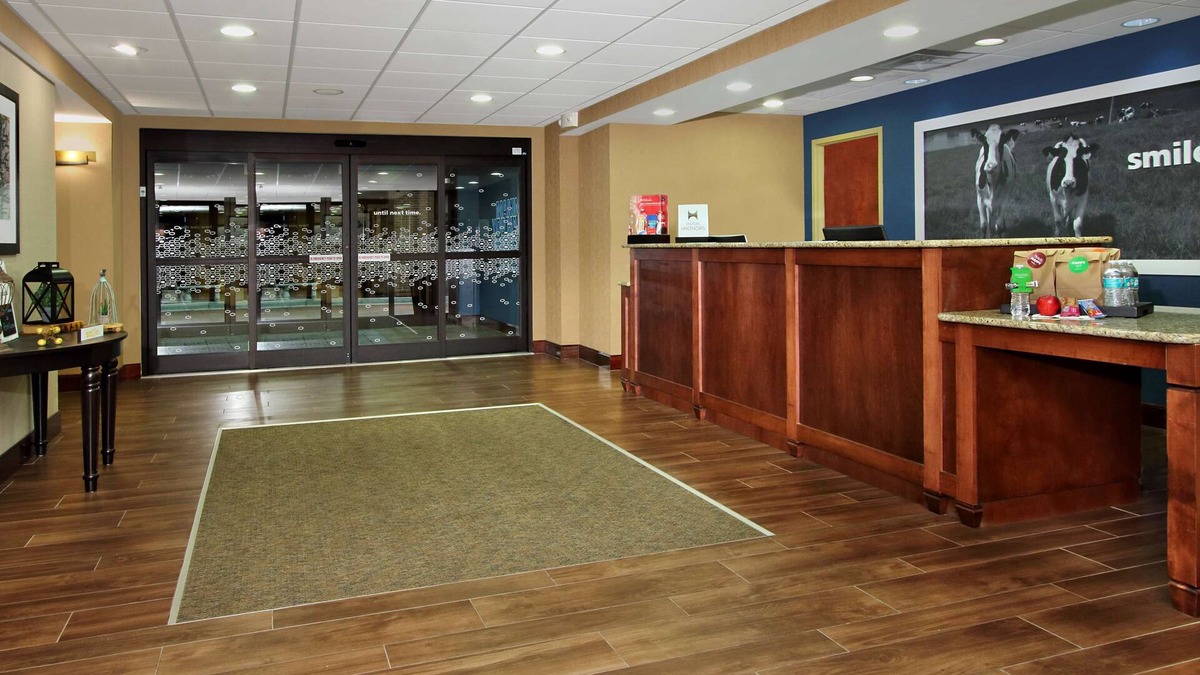 Madisonville Hotel | Hampton Inn & Suites Madisonville