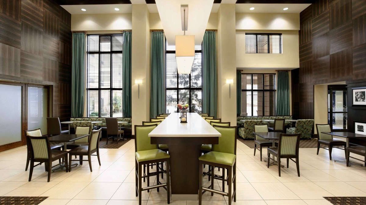 Mahwah Hotel | Hampton Inn & Suites Mahwah