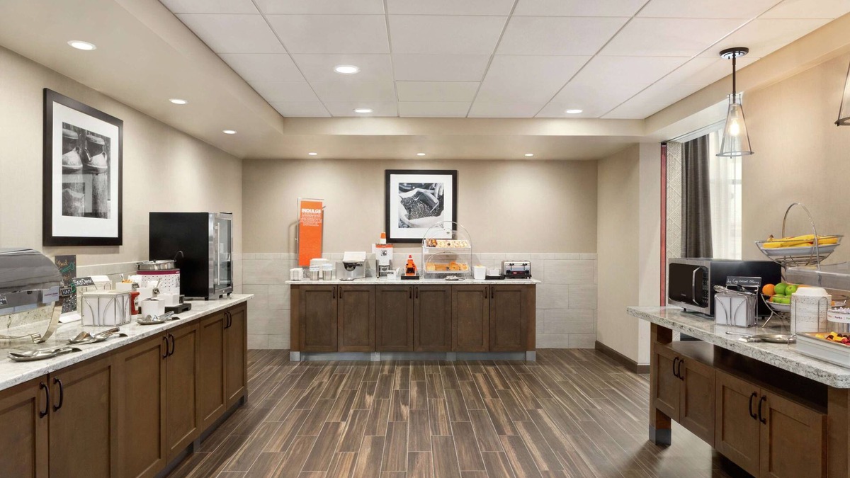 Minooka Hotel | Hampton Inn & Suites Minooka