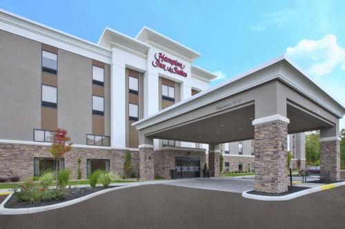 Oakwood Village Hotel | Hampton Inn & Suites Oakwood Village-Cleveland
