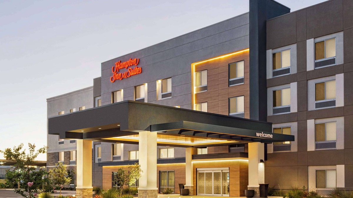 Oroville Hotel | Hampton Inn & Suites Oroville