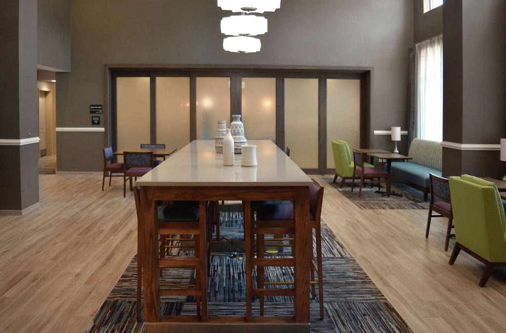 Moylan Hotel | Hampton Inn & Suites Philadelphia/Media