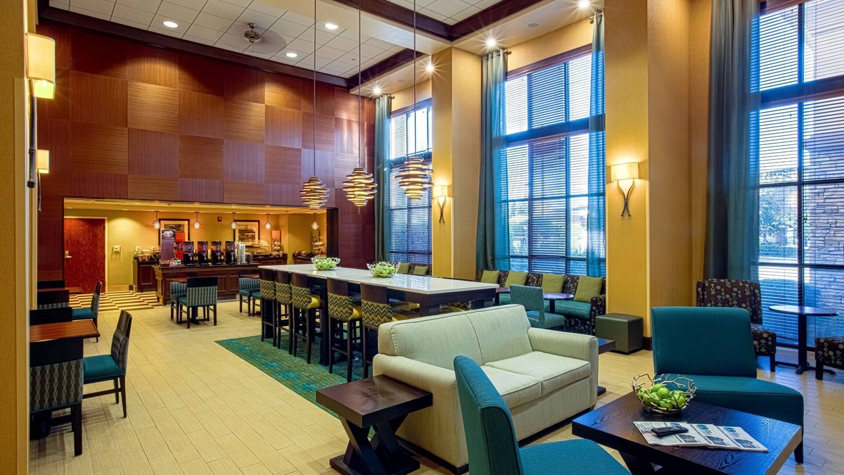 Laguna West-Lakeside Hotel | Hampton Inn & Suites Sacramento-Elk Grove Laguna I-5