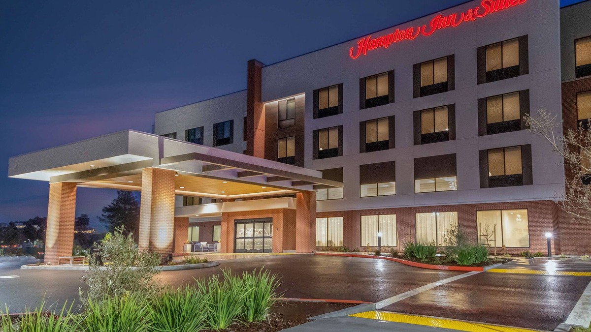 Santa Rosa Hotel | Hampton Inn & Suites Santa Rosa Sonoma Wine Country