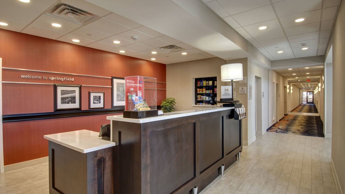Springfield Hotel | Hampton Inn & Suites Springfield/Downtown