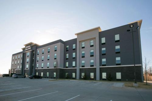 Stroud Hotel | Hampton Inn & Suites Stroud