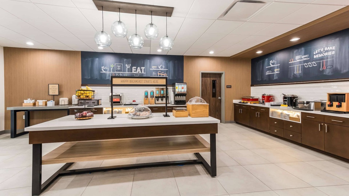 Benton Harbor Hotel | Hampton Inn & Suites Benton Harbor