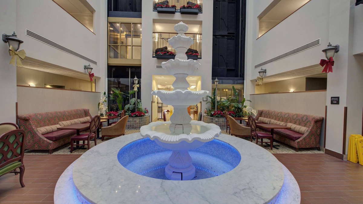 Rockville Centre Hotel | Hampton Inn & Suites Rockville Centre