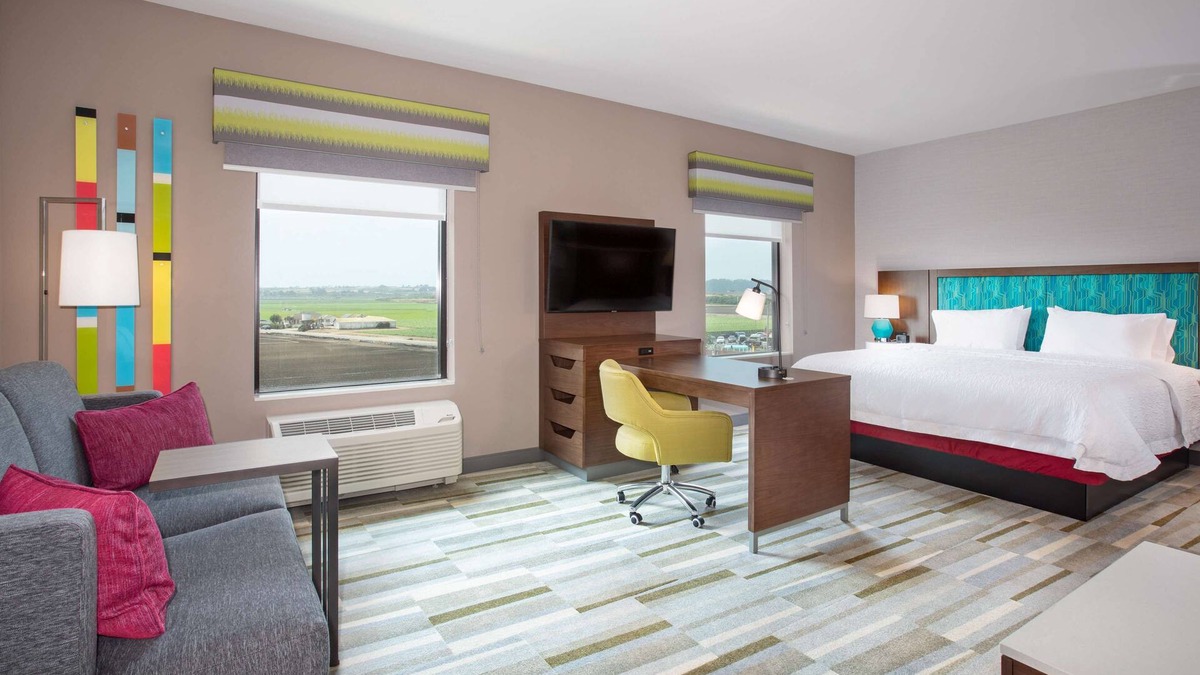 Watsonville Hotel | Hampton Inn & Suites Watsonville