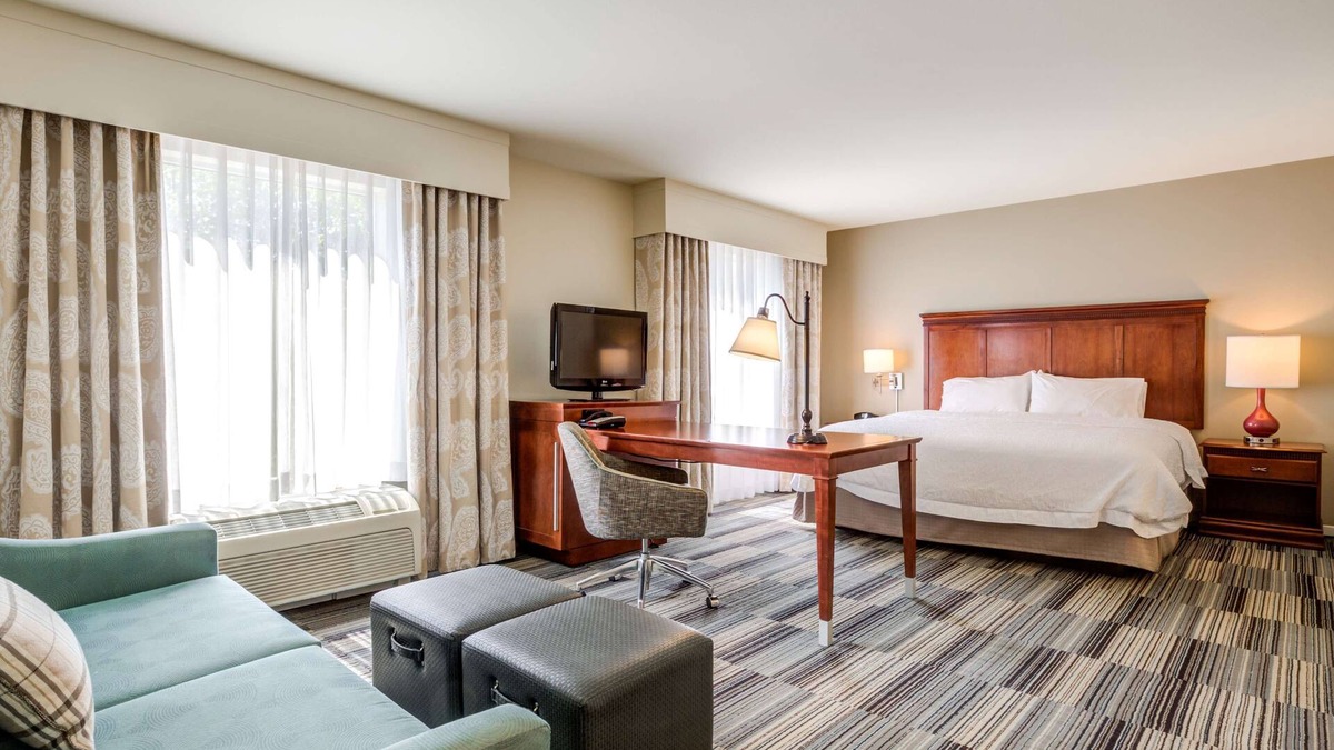Westford Hotel | Hampton Inn & Suites Westford-Chelmsford