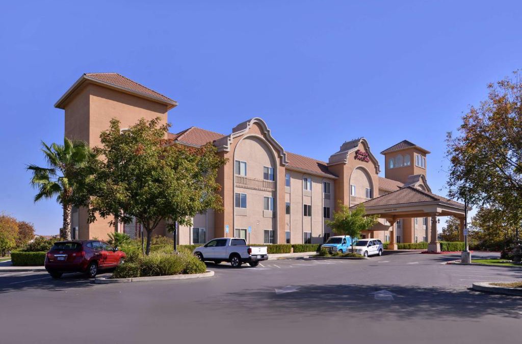 Woodland Hotel | Hampton Inn & Suites Woodland-Sacramento Area