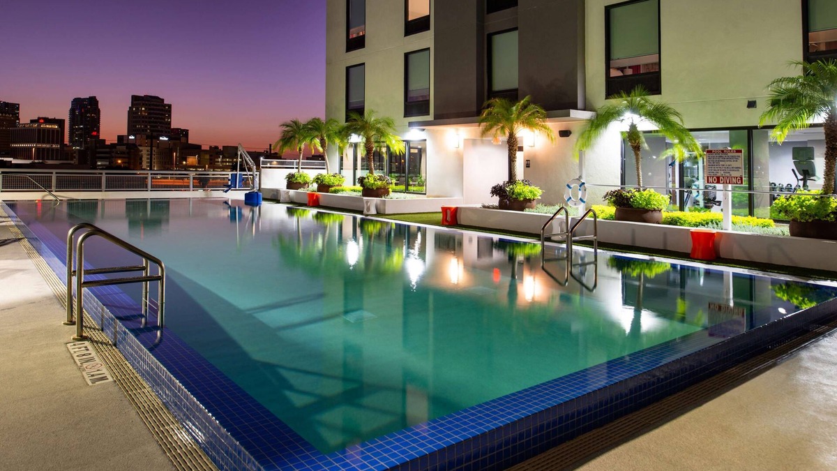 Channel District Hotel | Hampton Inn Tampa Downtown Channel District