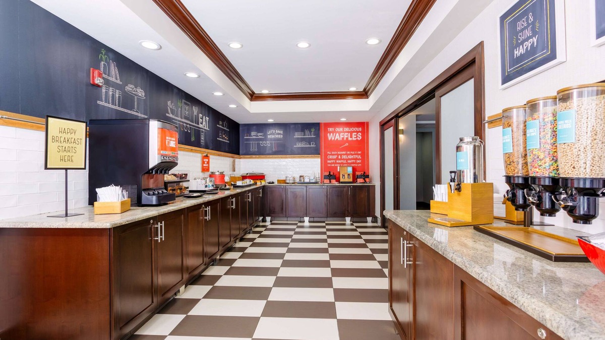 Titusville Hotel | Hampton Inn Titusville/I-95 Kennedy Space Center