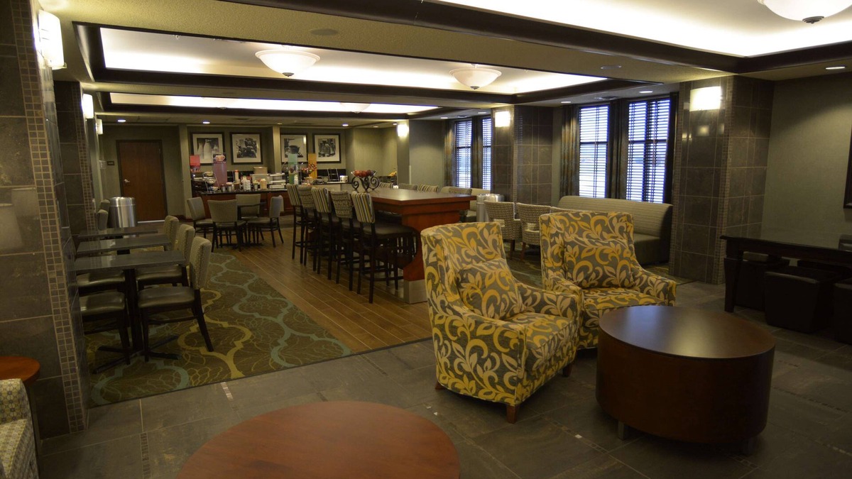 Warsaw Hotel | Hampton Inn Warsaw