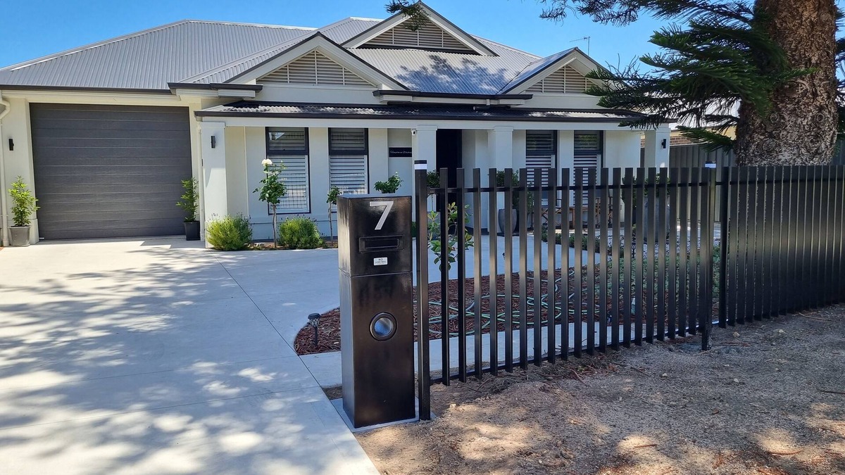 Goolwa North Apartment | Hampton on Washington - FREE Wi-Fi and Netflix