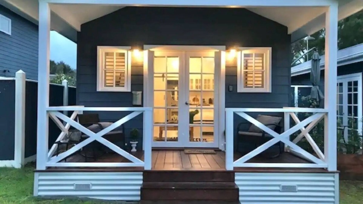Rye Cottage | Hamptons In Rye Green Room 3 Mins to Famous Hot Springs!