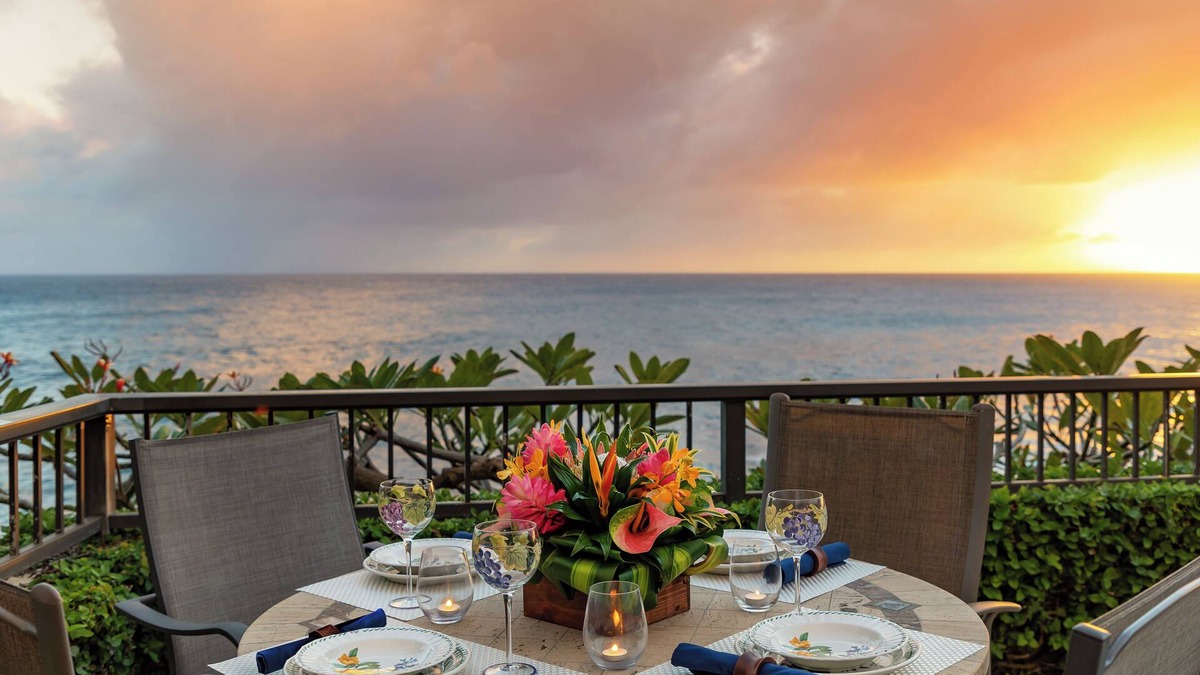 Poipu House | Hana Hou Hale Pacific Ocean Front Villa and Guest House