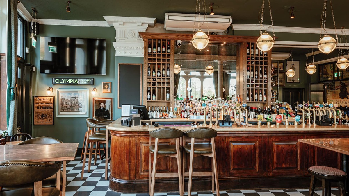 West Kensington Bed & Breakfast | Hand & Flower