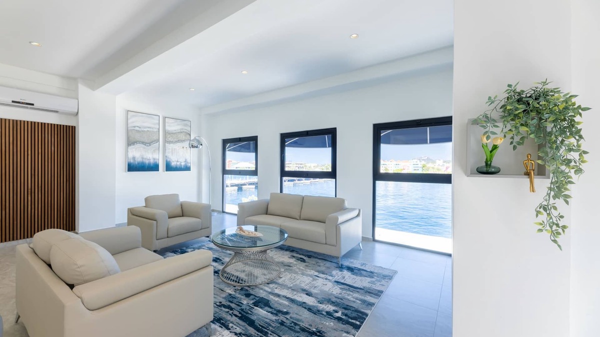 Pietermaai District Apartment | Handelskade's Grand Historical Penthouse: Refined Luxury Living
