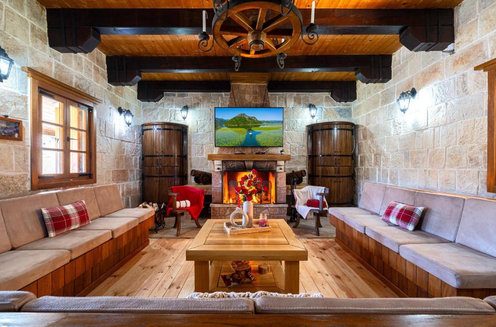 Karuc Villa | Handmade house Rijeka Crnojevica