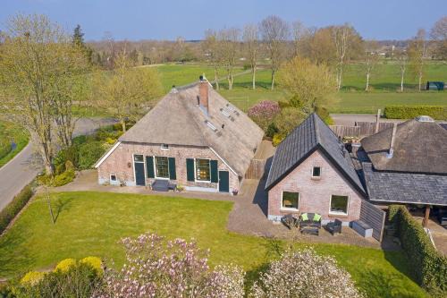 Municipality of Epe Apartment | Hanendorper Hoeve - gastenhuisje bij monumentale boerderij