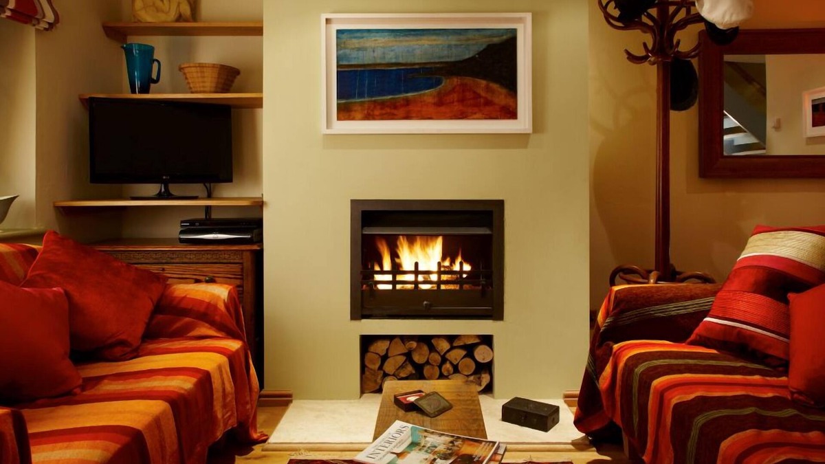 Winchester Cottage | Hang Your Hat - The Cottage