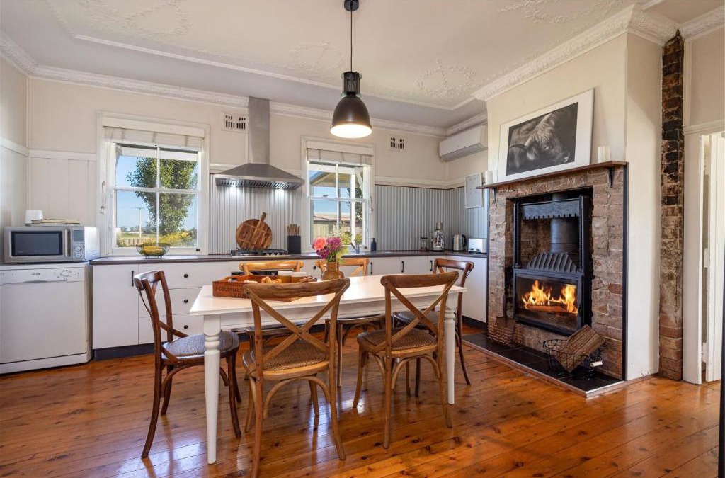 Bolong House | Hanigans Cottage
