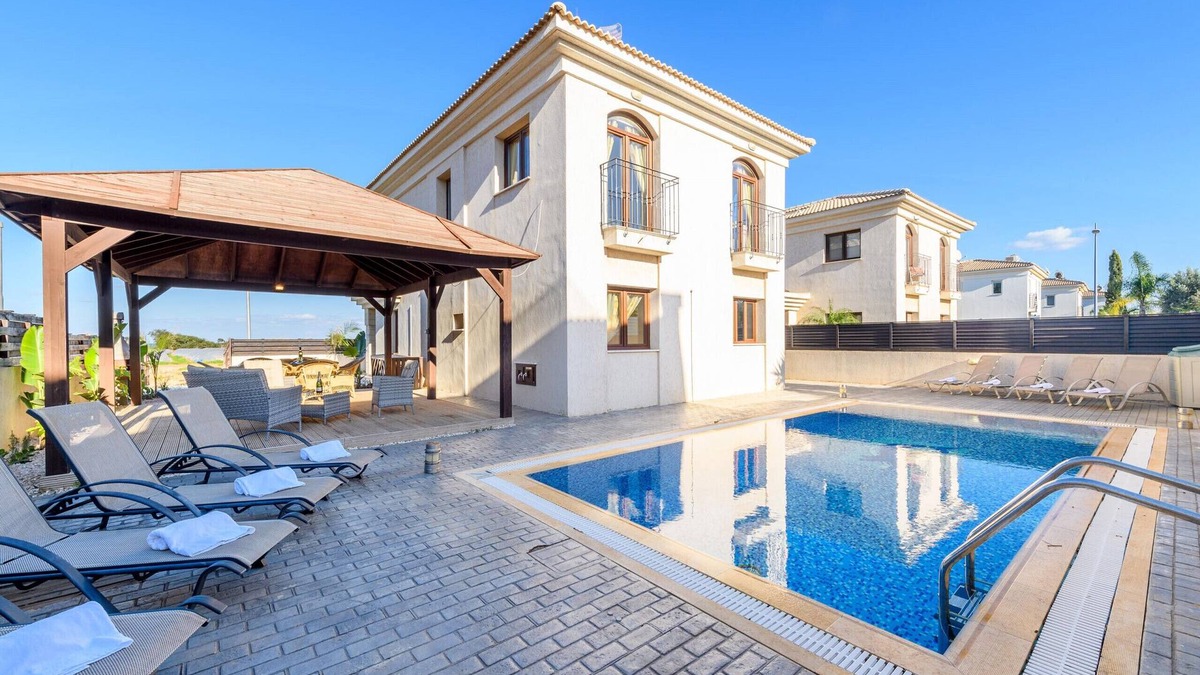 Kapparis Villa | Hann's Villa - Charming Kapparis Getaway