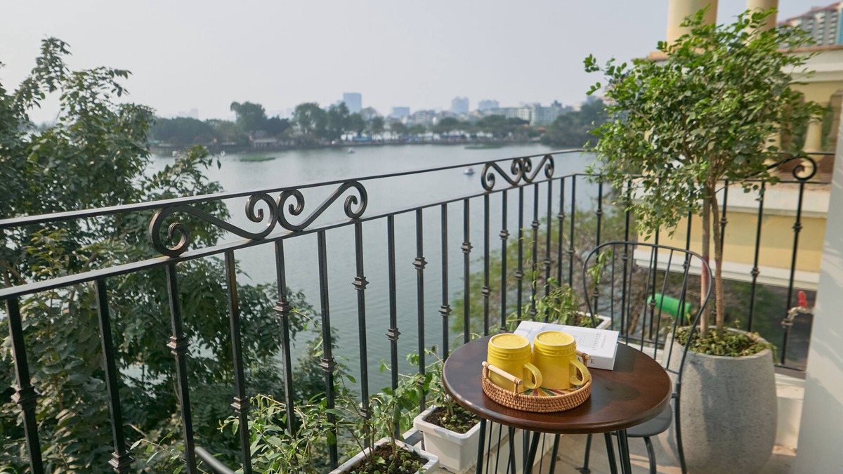 Truc Bach Hotel | Hanoi Shouten - Staycation