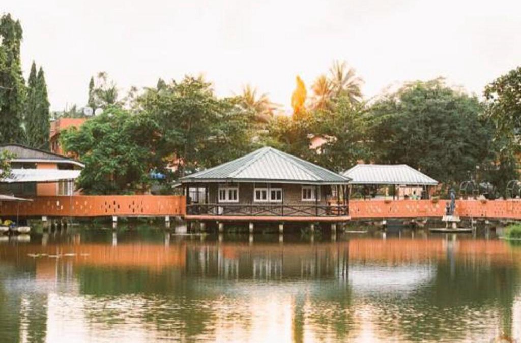 Cape Coast Hotel | Hans Cottage Botel