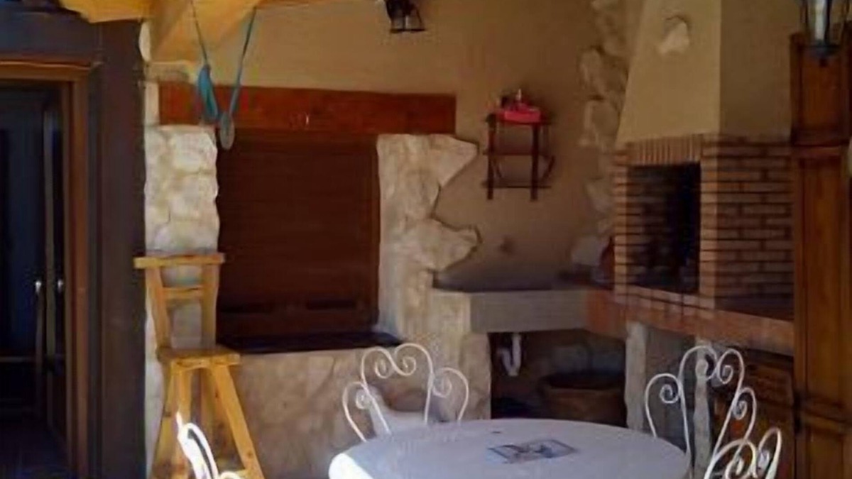 Pedrosa del Rey Cottage | Hansel and Gretel Cottage for 5 people