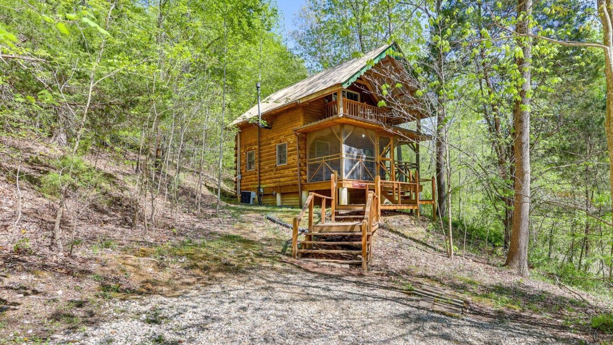 Taswell Cabin | Hansel & Gretel Cabin at White Oaks Cabins