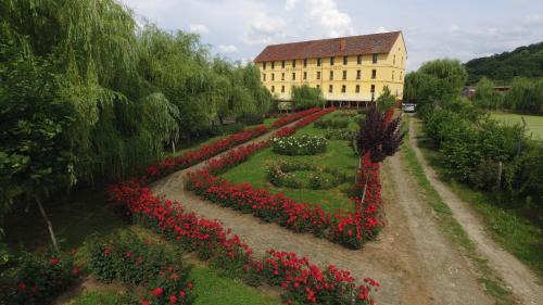 Ineu House | Hanul Moara cu Noroc