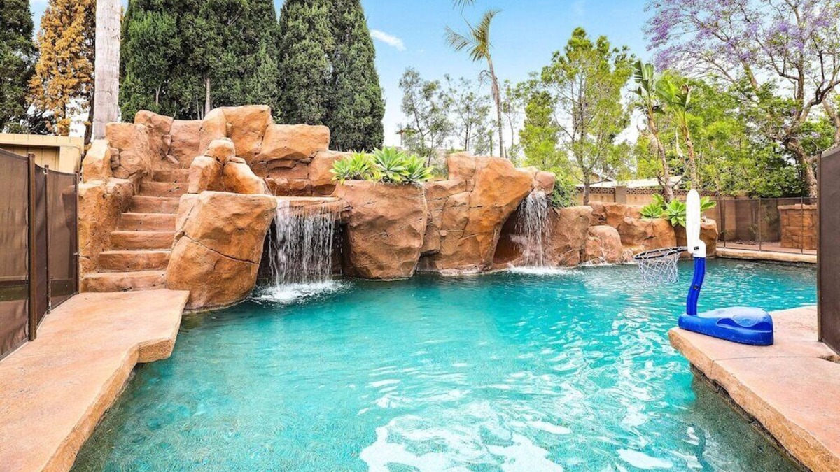 Southeast Anaheim House | Happiest Vacation Homes -Disney Getaway | Pool, Mini-Golf, Themed Rooms