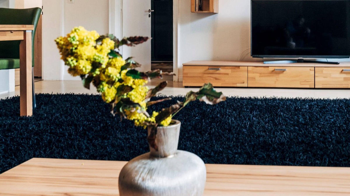 Murwik Apartment | Happiness has six letters: EAST SEA