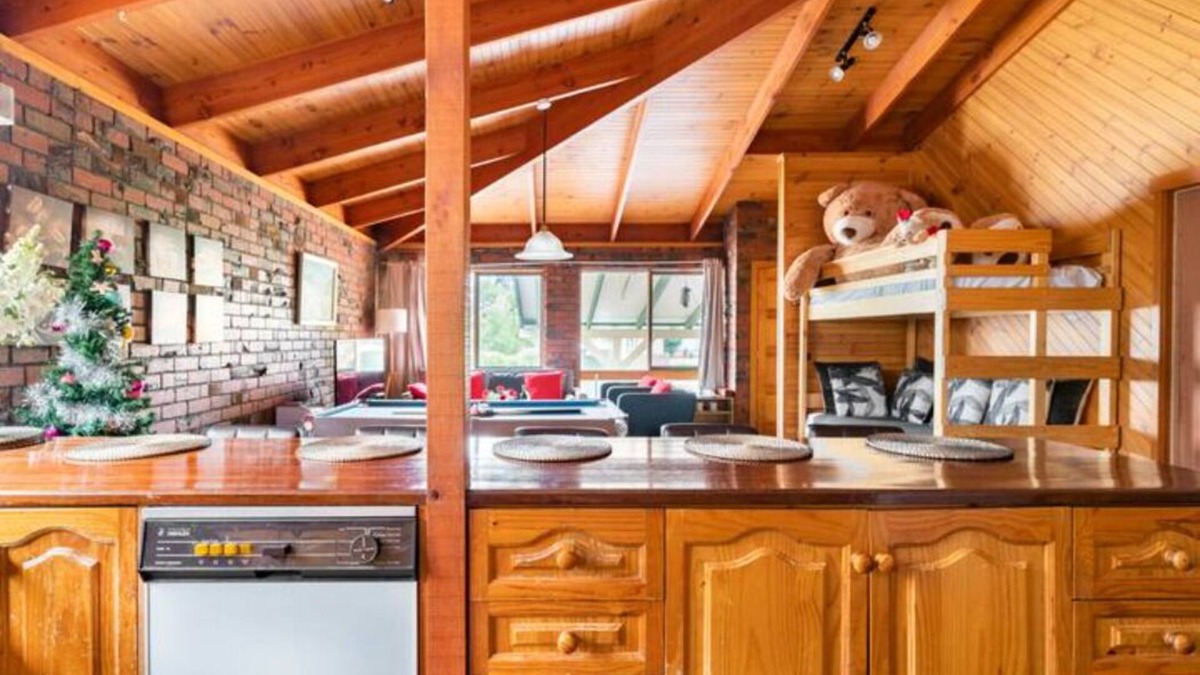 Werribee House | Happy Bear Inn