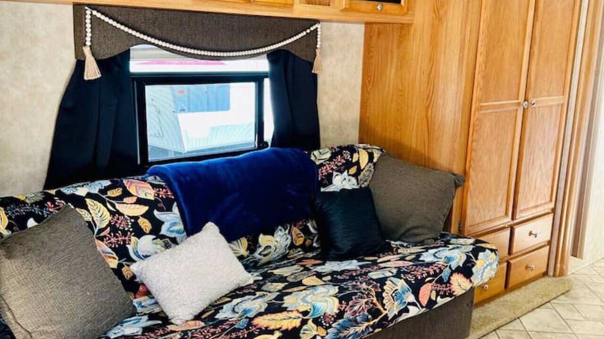 Redwood House | Happy Camper on Eagle Lake