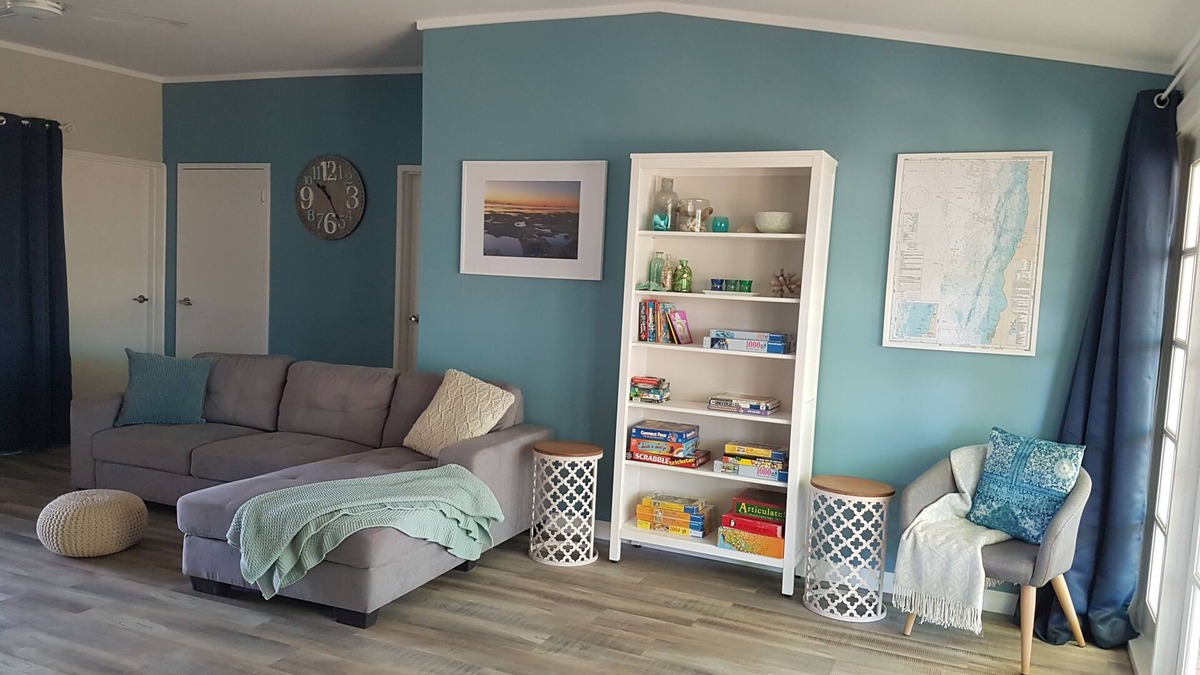 Leeman House | Happy Daze Beach House