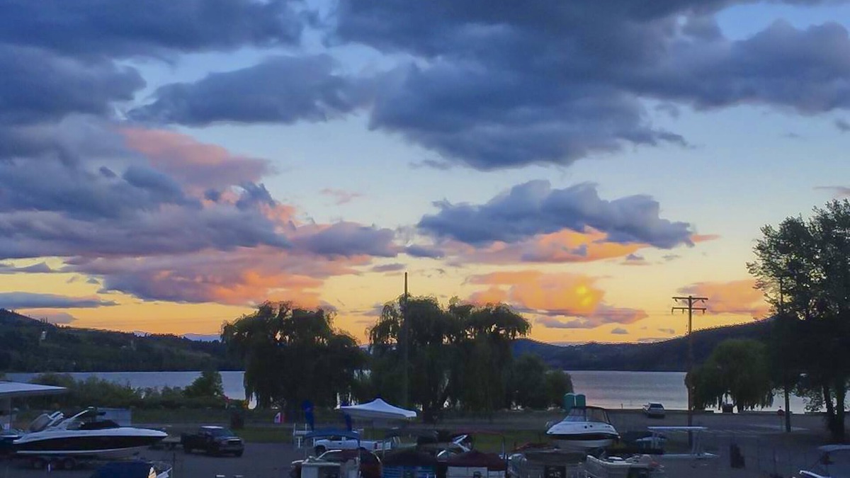 Central Okanagan House | Happy Ever Active Hideaway with Large Deck & Lake View - Oyama, Lake Country