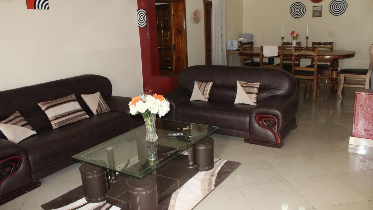 Remera House | Happy Home and dine - Pretty Bed and breakfast home for travelers.