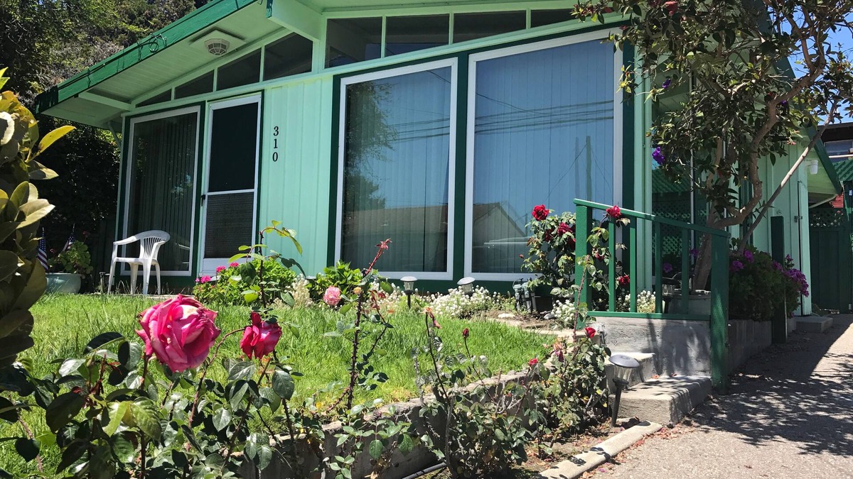 Aptos Cottage | Happy House by the Sea
